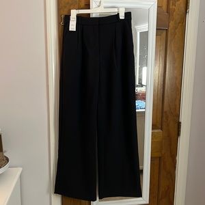 Brand new black hi-rise pleated trouser pants from Abercrombie’s Regular.